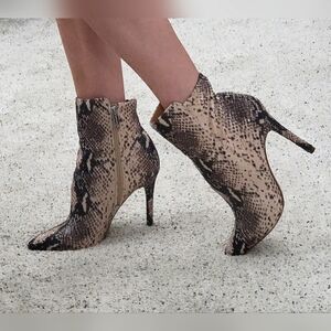 Size 7 Women's Jessica Simpson Faux Snakeskin Bootie with Heel Worn Once
